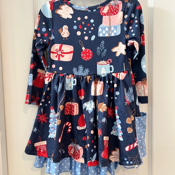 Christmas Holiday 2T/3T Dress EUC. 20 inch length - Picture 6 of 7